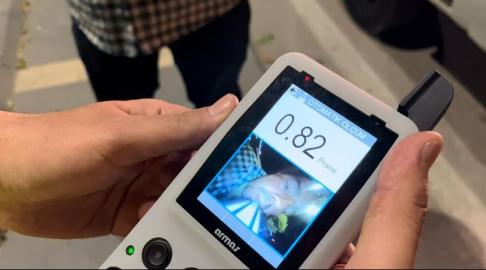 Polisten kaçtı! Alkollü çıkınca 