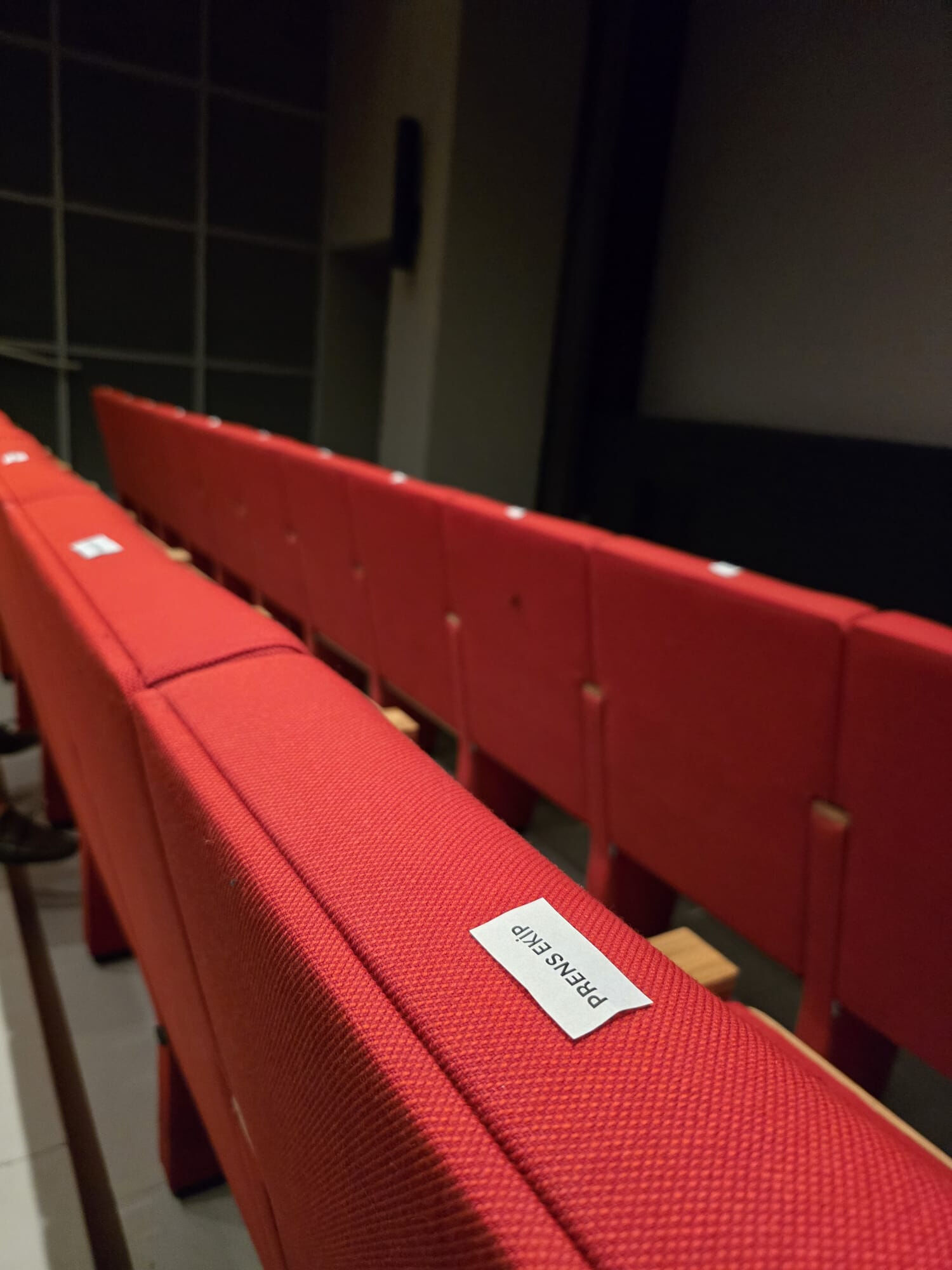 Prens dizisinde kriz çıktı! Kimse galaya katılmadı: Sebebi ise sonradan ortaya çıktı Prens dizisinde kriz çıktı! Kimse galaya katılmadı: Sebebi ise sonradan ortaya çıktı - 3. Resim