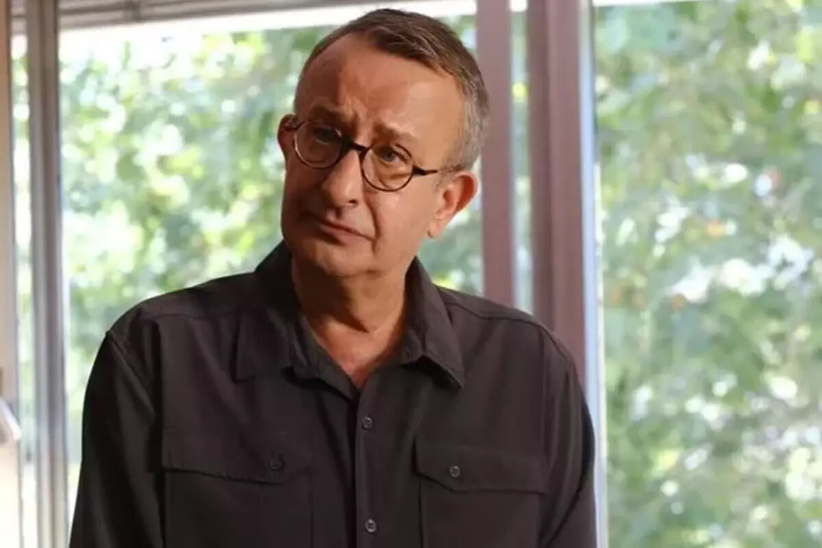 Usta sanatçı Naşit Özcan'a veda! Son yolcuğuna uğurlandı Usta sanatçı Naşit Özcan'a veda! Son yolcuğuna uğurlanıyor - 3. Resim