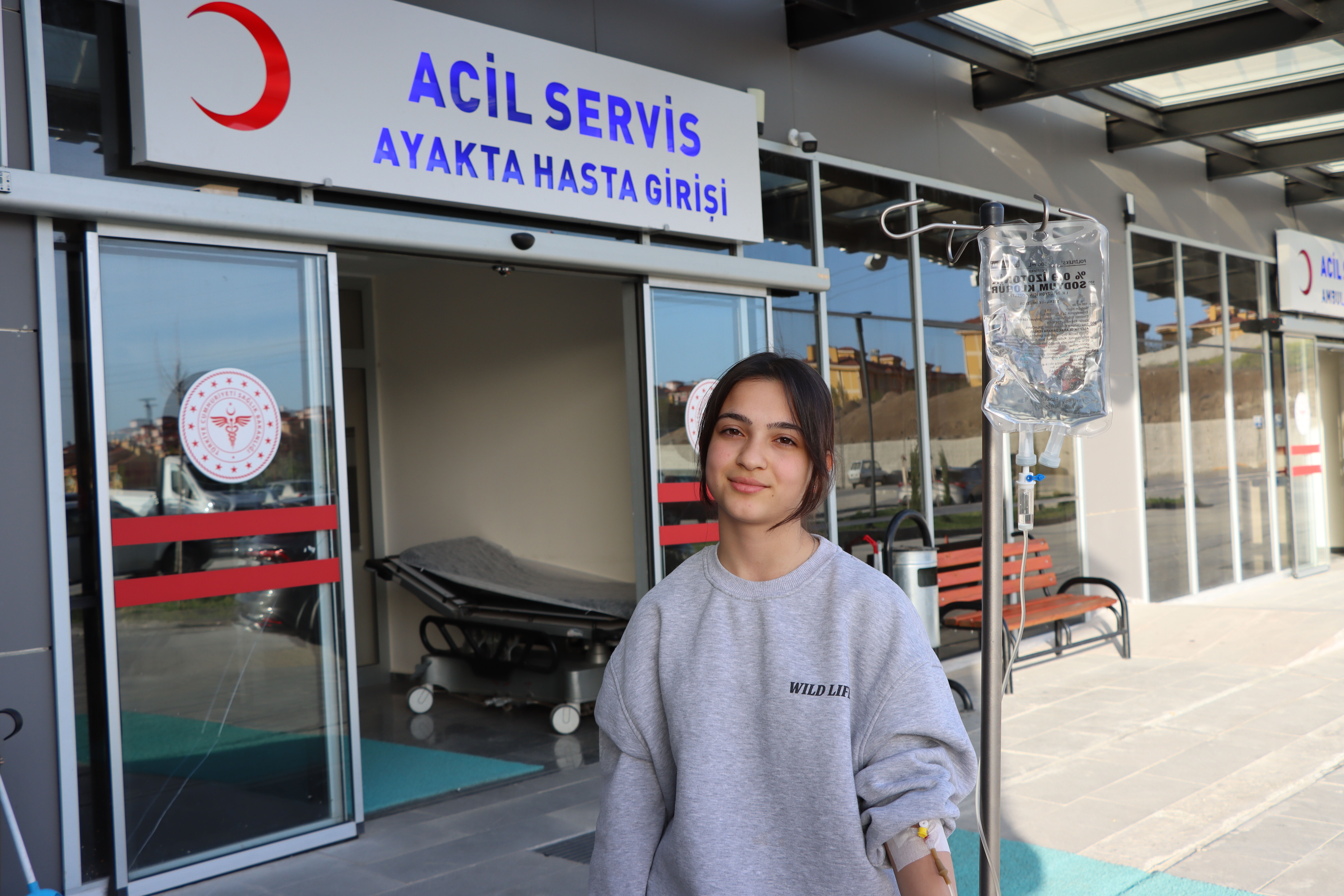 Yedikleri doğum günü pastası kabusları oldu! Çok sayıda öğrenci hastanede Yedikleri doğum günü pastası kabusları oldu! Çok sayıda öğrenci hastanede - 1. Resim