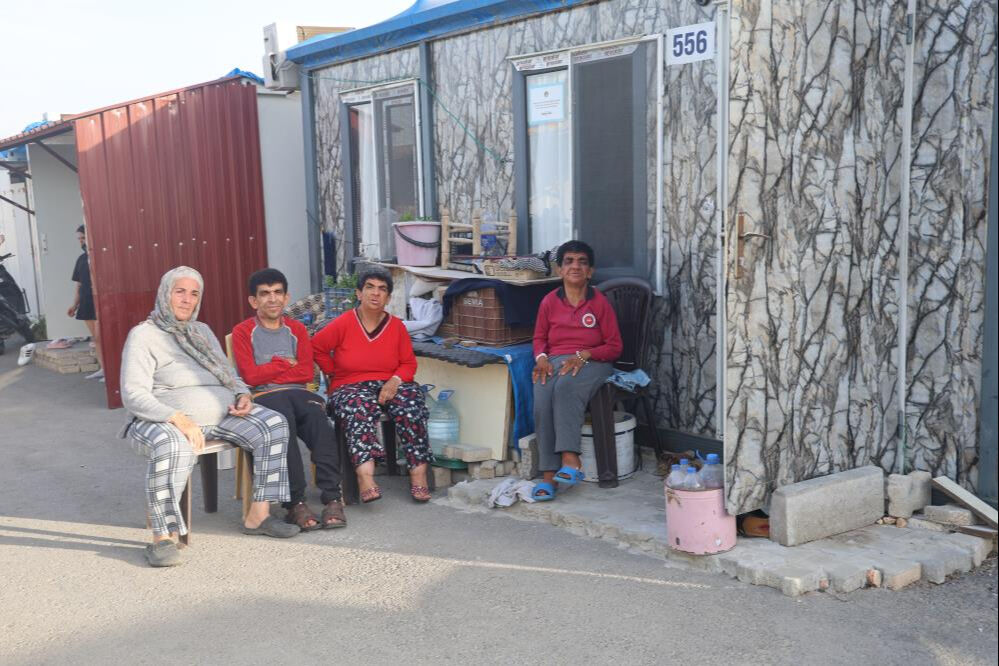 72 yaşındaki kadın 3 engelli evladına bir başına bakıyor! En çok istediği şey ise yürekleri burkuyor 72 yaşındaki kadın 3 engelli evladına bir başına bakıyor! En çok istediği şey ise yürekleri burkuyor - 3. Resim