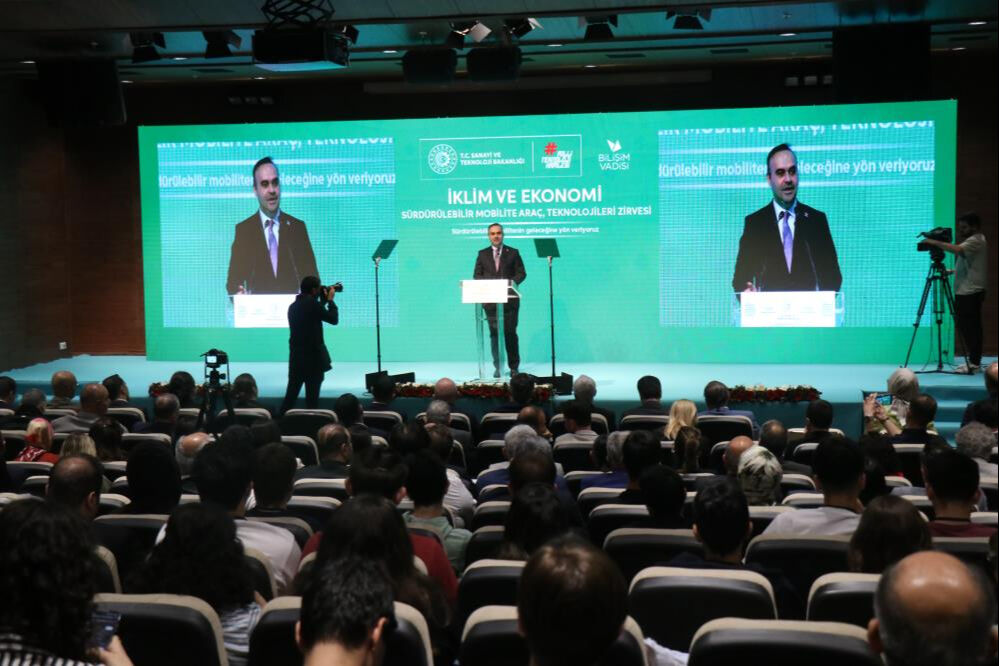 Bakan Kacır açıkladı: 2030'a kadar seviye 3 yerli otonom aracın ülkemizde üretilmesini hedefliyoruz - 1. Resim