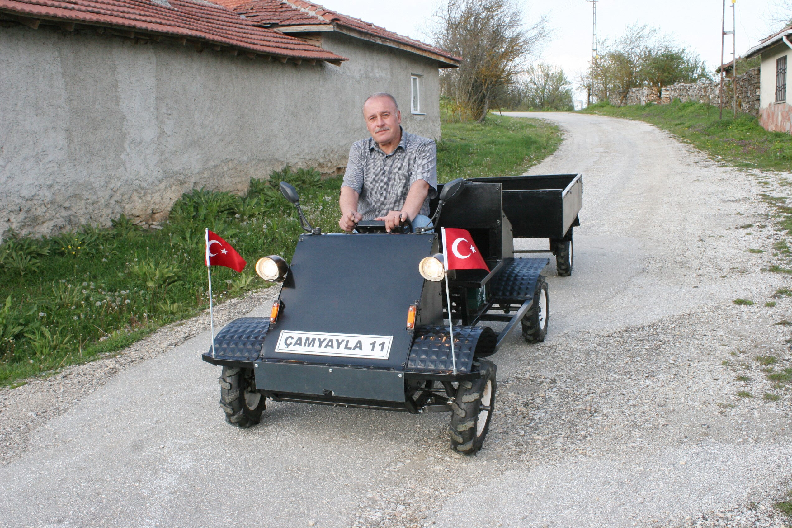 Bir yerli ve milli araç daha! 22 bin liraya mal etti, gören "Bize de yap" diyor Bir yerli ve milli araç daha! 22 bin liraya mal etti, gören "Bize de yap" diyor - 1. Resim