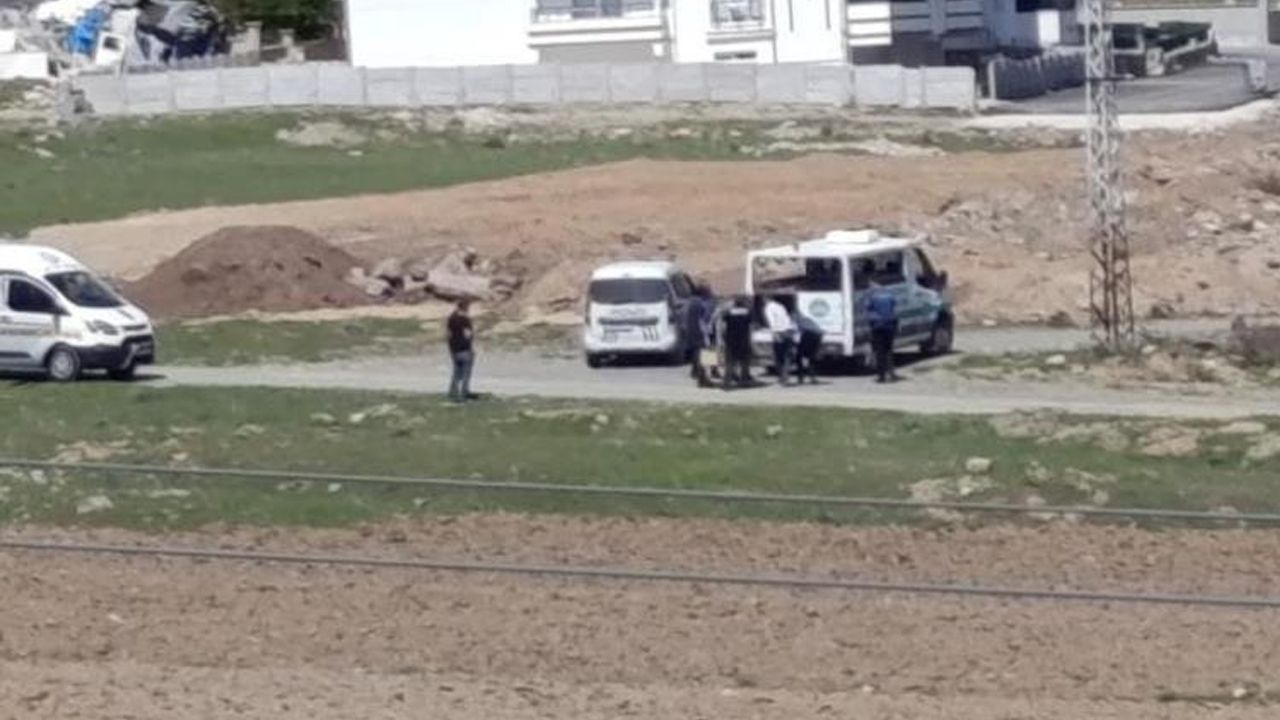 Elazığ'da sır olay! Bir kişi boş arazide ölü bulundu Elazığ'da sır olay! Bir kişi boş arazide ölü bulundu