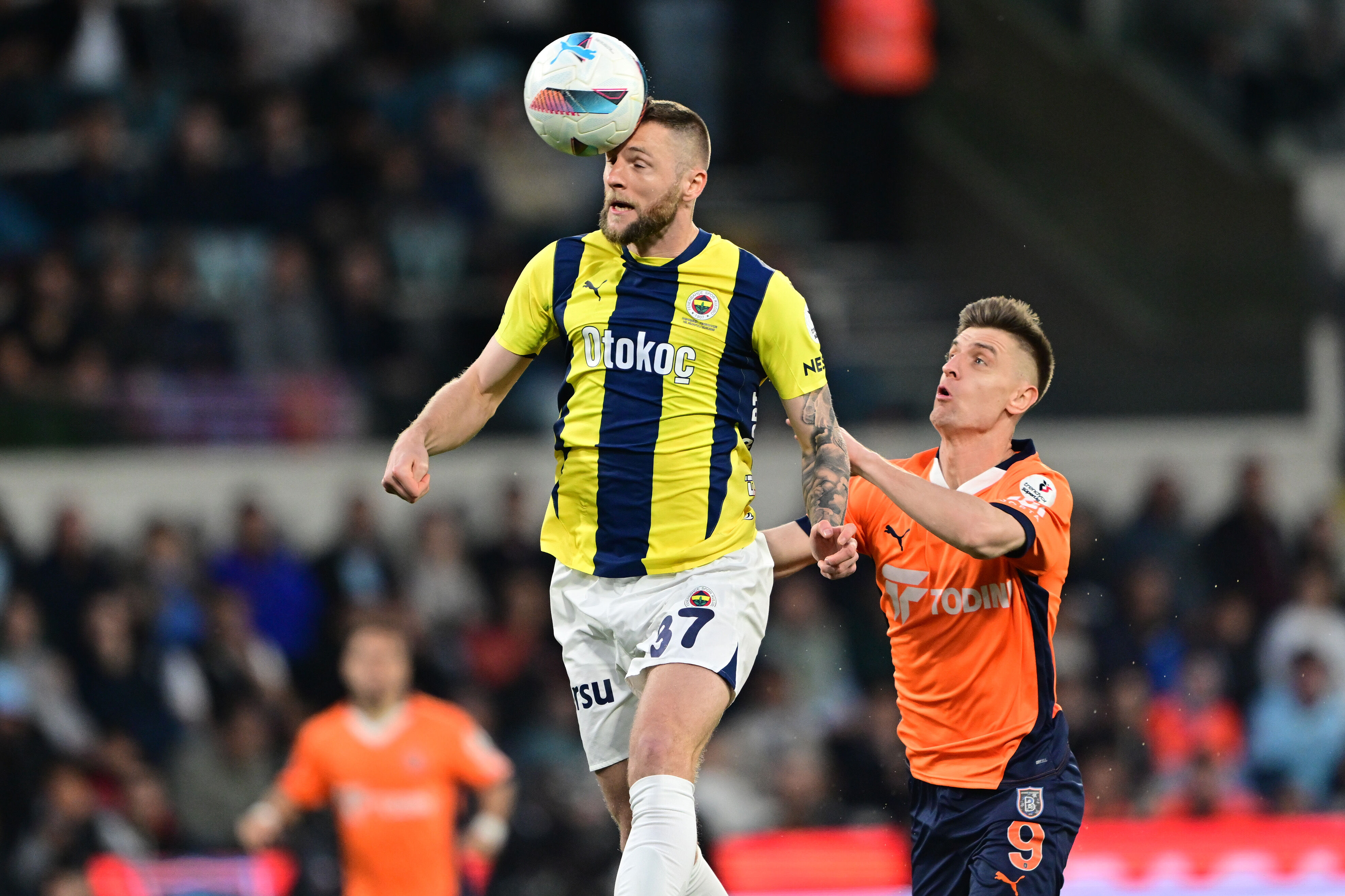 Fenerbahçe'den Galatasaray'ın şampiyonluk kutlamalarına erteleme! CANLI ANLATIM | RAMS Başakşehir - Fenerbahçe - 1. Resim