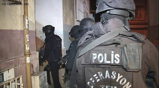 FETÖ'ye 47 ilde sert darbe! Çok sayıda kişi tutuklandı - 1. Resim