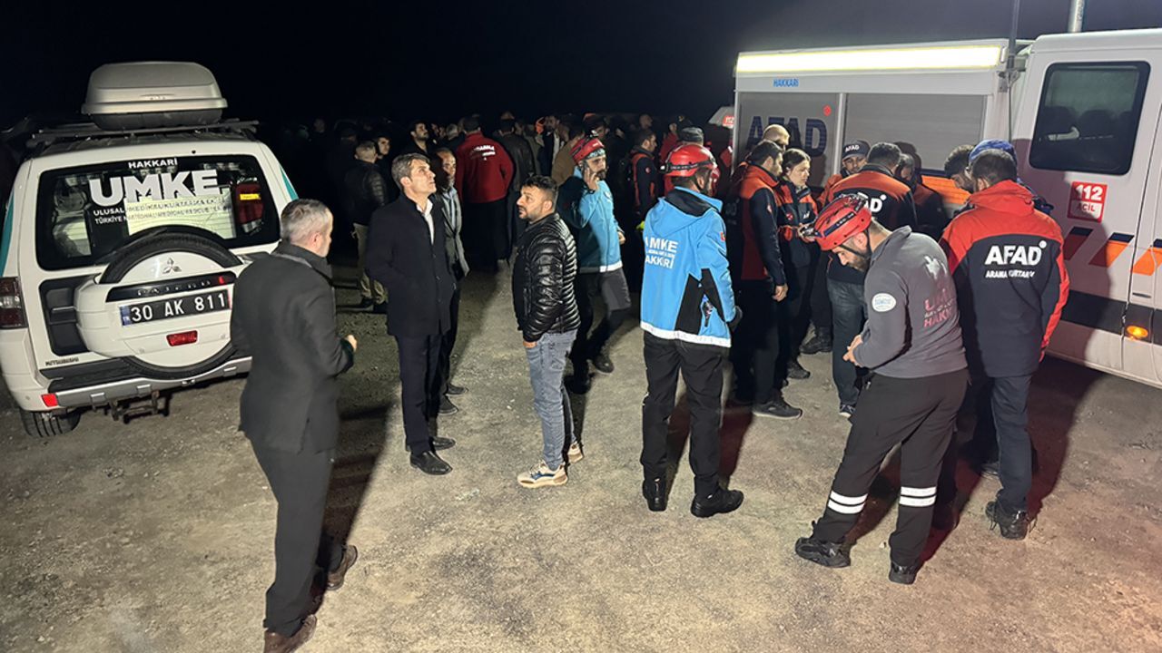 Hakkari'de pancar toplamak için evden çıkan 74 yaşındaki Mehmet Kurt kayboldu Hakkari'de pancar toplamak için evden çıkan 74 yaşındaki Mehmet Kurt kayboldu
