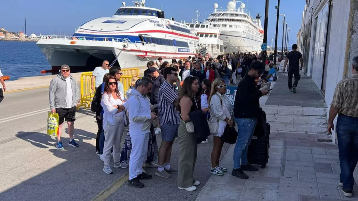 Kapıda vize sonrası akın ettiler! 2024'te 1,5 milyon Türk ziyaret etti Kapıda vize sonrası akın ettiler! 2024'te 1,5 milyon Türk ziyaret etti - 1. Resim