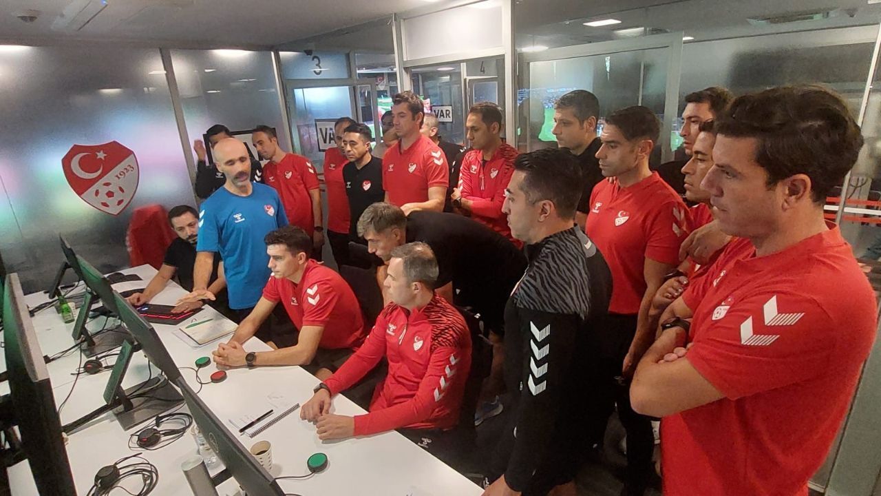 Merkez Hakem Kurulu'ndan yeni VAR kararı Merkez Hakem Kurulu'ndan yeni VAR kararı