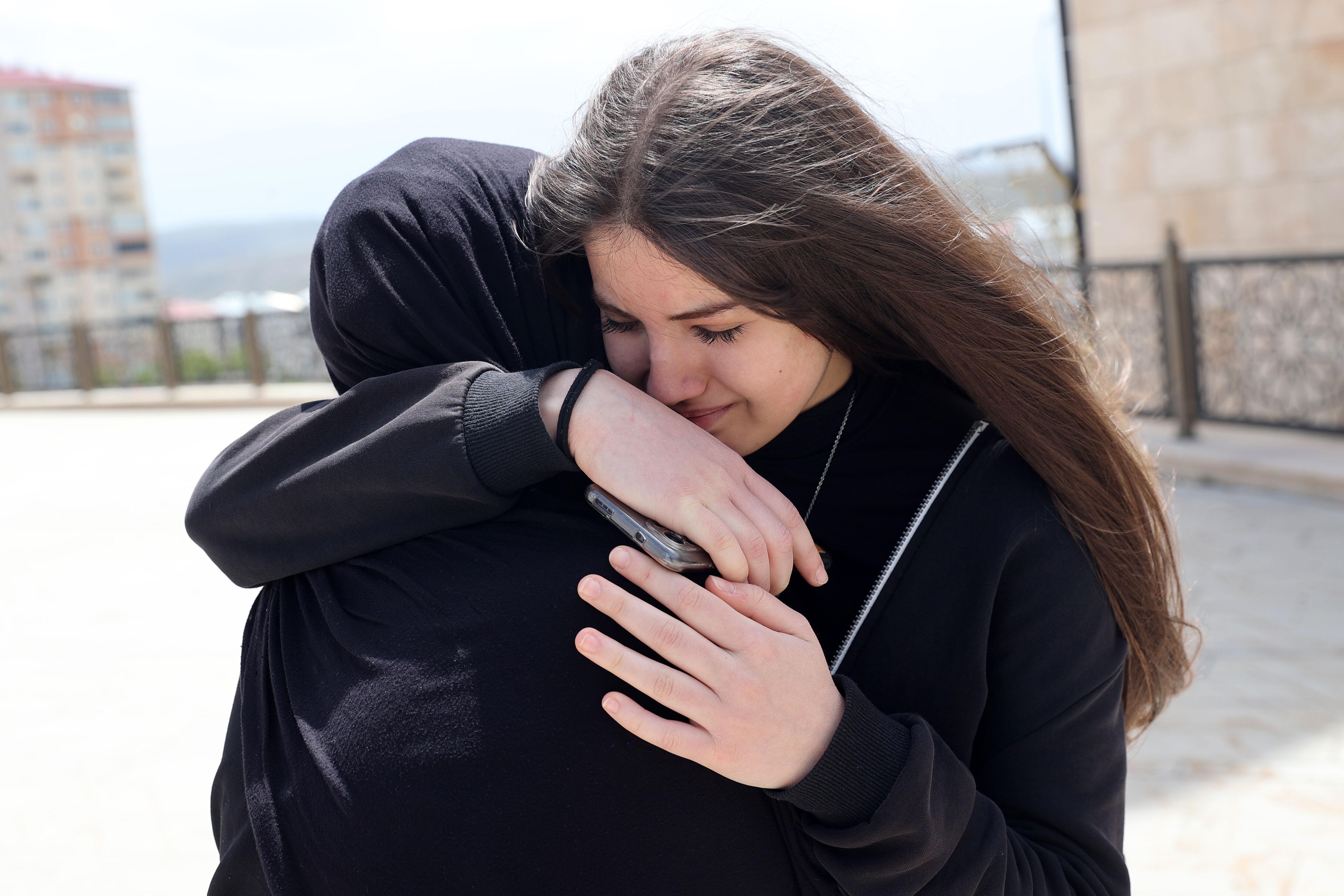 Sivas'taki vahşette iddialar kan dondurdu! Katil 5 saat evde anneyi bekledi Sivas'taki vahşetti iddialar kan dondurdu! Katil 5 saat evde anneyi bekledi - 5. Resim