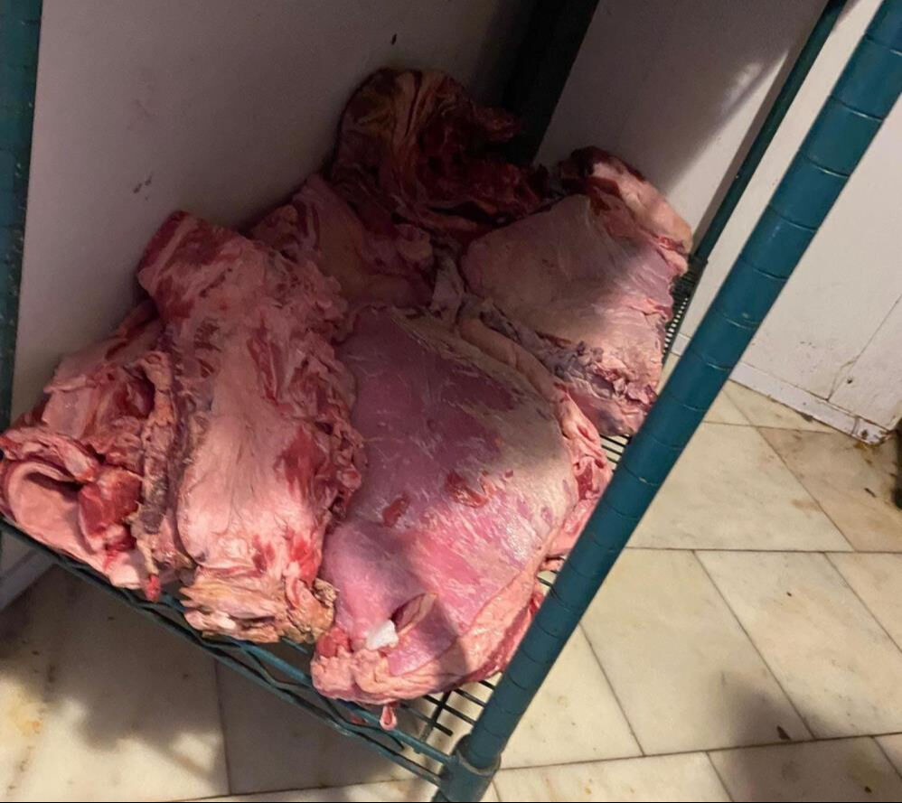 &Uuml;nl&uuml; zincir markette kırmızı et skandalı! Numune alındı - 1. Resim