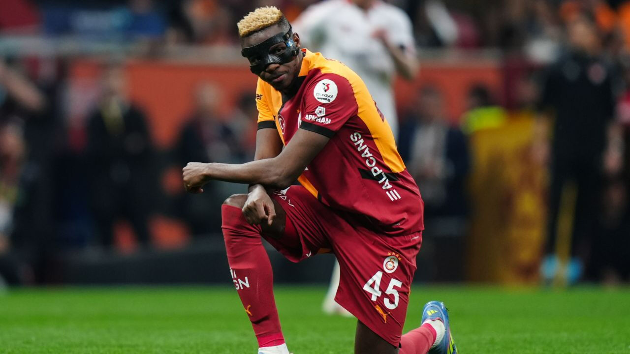 Victor Osimhen'den veda gibi gözler: Galatasaray'a sonsuza kadar minnettar kalacağım Victor Osimhen'den veda gibi gözler: Galatasaray'a sonsuza kadar minnettar kalacağım - 1. Resim