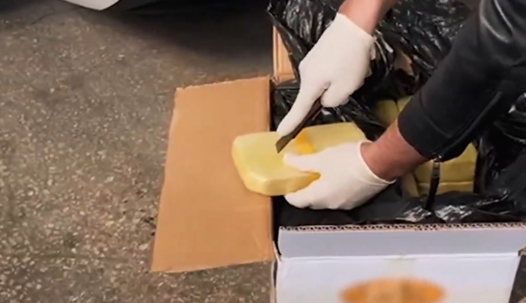 Yerlikaya duyurdu! 2 ilde büyük operasyon... Kilolarcası ele geçirildi, gözaltılar var Yerlikaya duyurdu! 2 ilde büyük operasyon... Kilolarcası ele geçirildi, gözaltılar var - 1. Resim