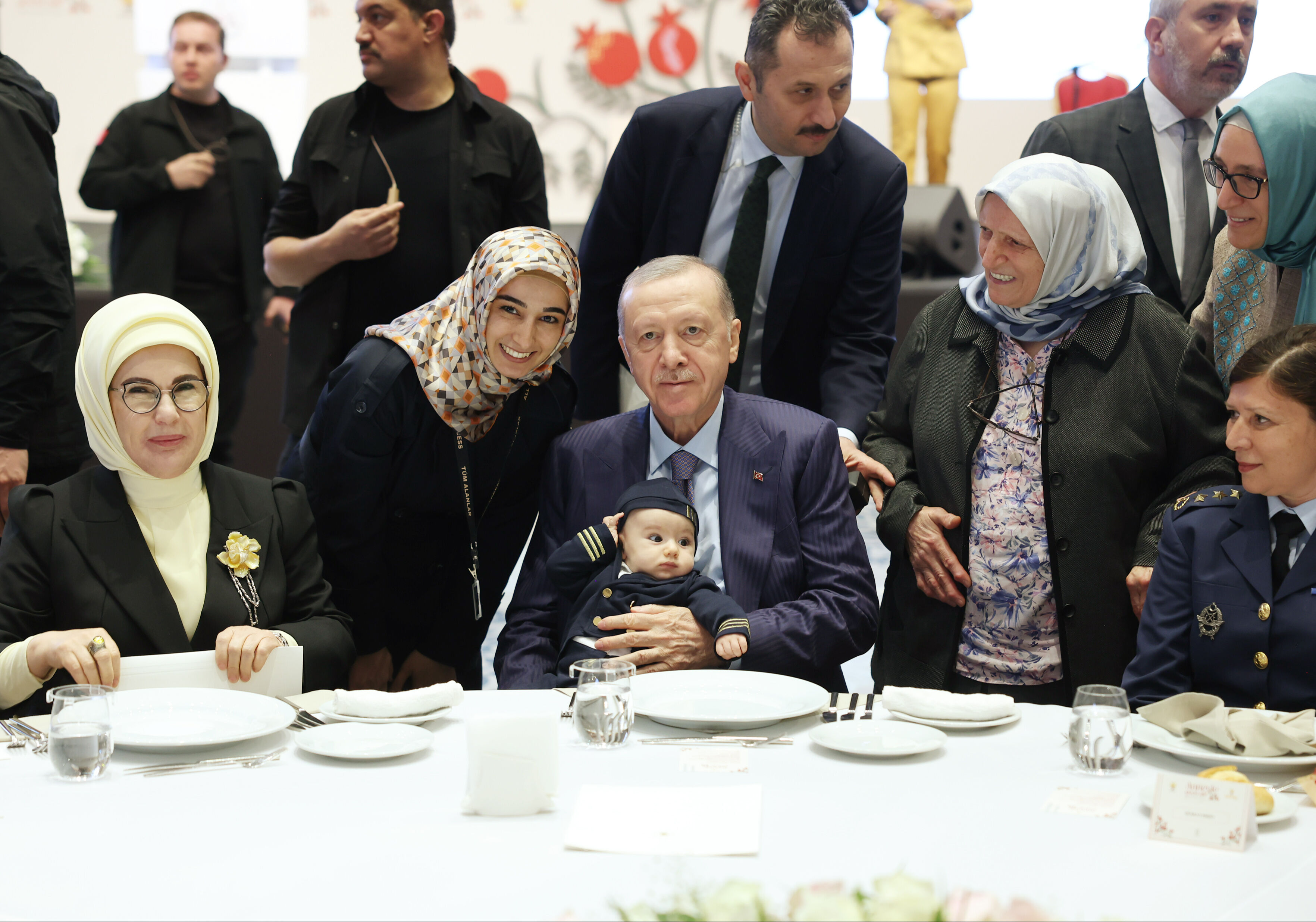 Cumhurbaşkanı Erdoğan'dan 'Terörsüz Türkiye' mesajı: Her an müjdeleri alabilirsiniz Cumhurbaşkanı Erdoğan'dan 'Terörsüz Türkiye' mesajı: Her an müjdeleri alabilirsiniz - 3. Resim