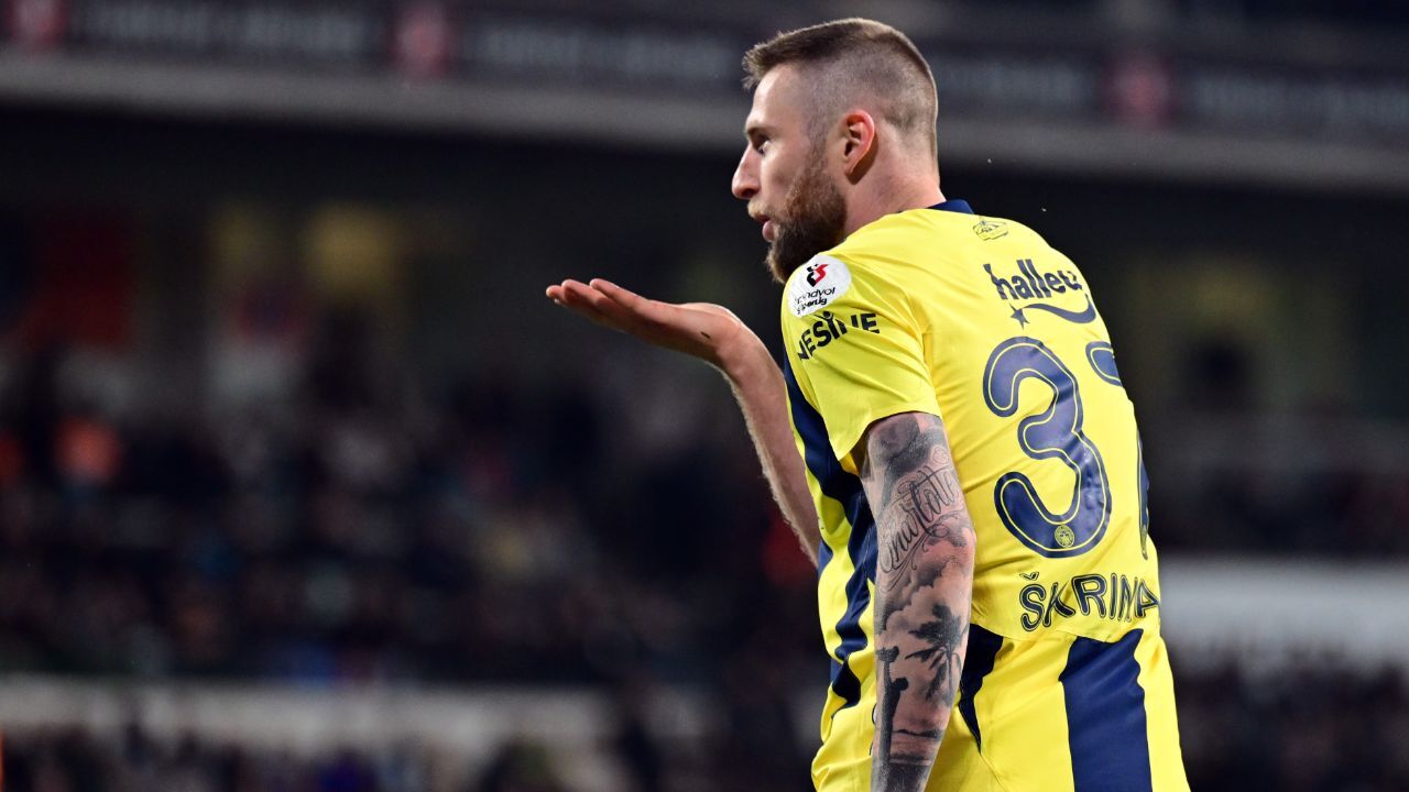 Derbi yenilgisi sonrası "Şampiyonluk gitti" deniliyordu ama... Umut Fener'in ekmeği! Derbi yenilgisi sonrası "Şampiyonluk gitti" deniliyordu ama... Umut Fener'in ekmeği!