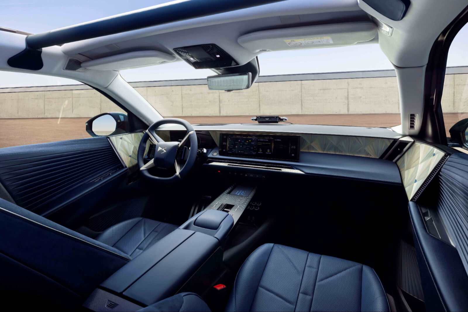 Fransa Cumhurbaşkanlığı için özel tasarlandı: PRESIDENTIAL DS N°8 - 2. Resim