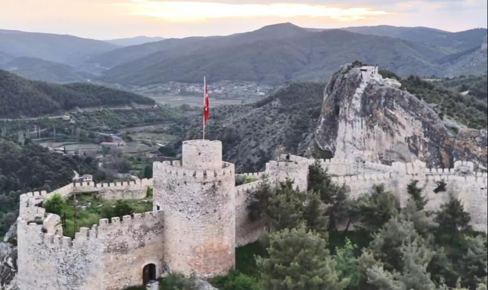 İhtişamıyla hayran bırakıyor! 2 bin 700 yıllık tarih: Boyabat Kalesi İhtişamıyla hayran bırakıyor! 2 bin 700 yıllık tarih: Boyabat Kalesi - 1. Resim