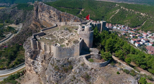 İhtişamıyla hayran bırakıyor! 2 bin 700 yıllık tarih: Boyabat Kalesi İhtişamıyla hayran bırakıyor! 2 bin 700 yıllık tarih: Boyabat Kalesi - 4. Resim