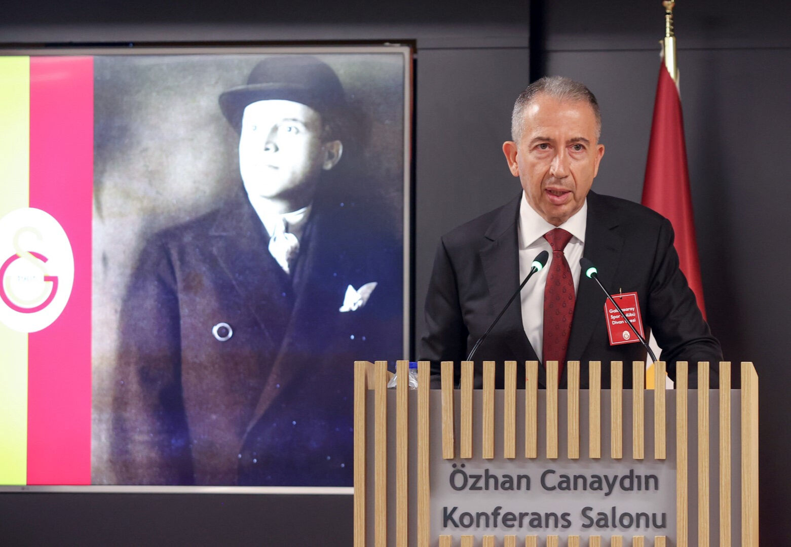 Metin Öztürk: "Fenerbahçe 8 kişi kalmalıydı" Metin Öztürk: "Fenerbahçe 8 kişi kalmalıydı" - 3. Resim