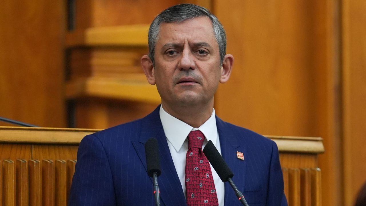 Özgür Özel'den "Terörsüz Türkiye" mesajı: Sonuna kadar destekliyoruz Özgür Özel'den "Terörsüz Türkiye" mesajı: Sonuna kadar destekliyoruz