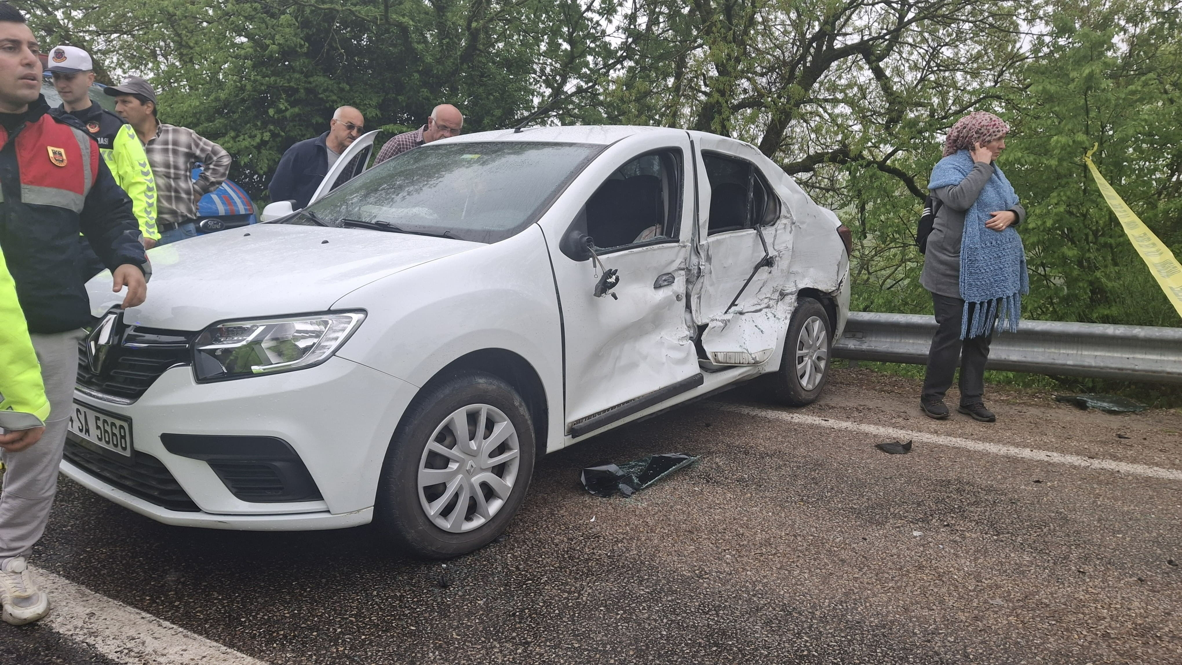 Sinop'ta öğrencileri taşıyan otobüs devrildi: 2'si ağır 18 yaralı - 2. Resim