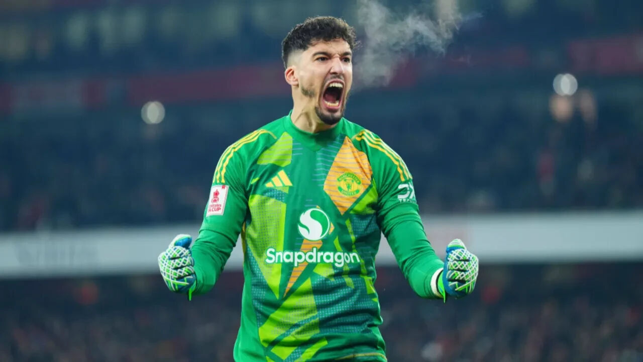 Altay Bayındır'ın zor gecesi: Manchester United, West Ham'a 2-0 mağlup oldu - 2. Resim