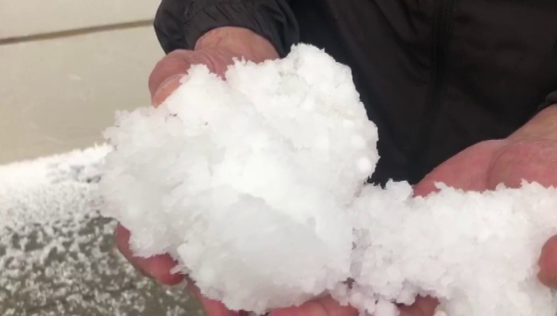 Ani hava değişimi hazırlıksız yakaladı! Mayıs ayında her yer beyaza büründü... - 3. Resim