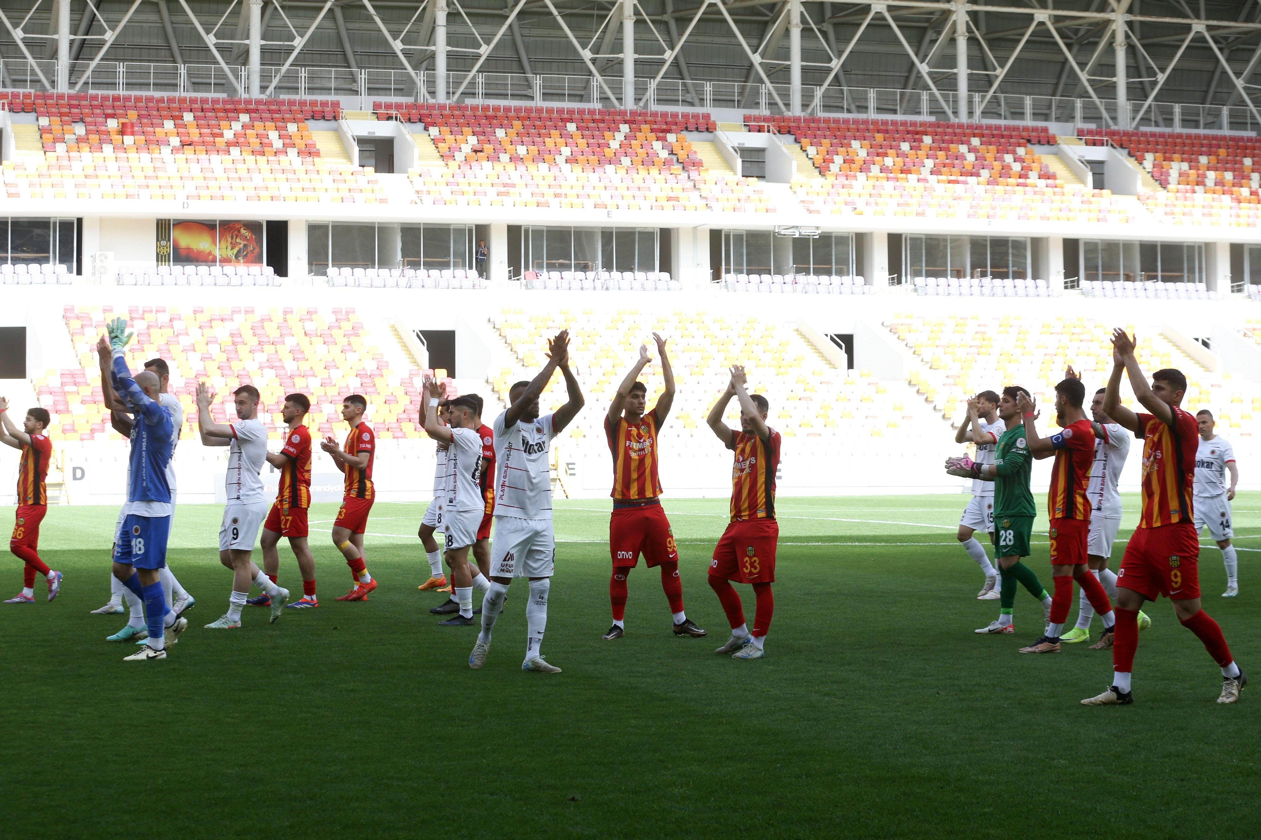 Başkent ekibi dört sezon sonra Süper Lig'e çıktı: Hoş geldin Gençlerbirliği Başkent ekibi dört sezon sonra Süper Lig'e çıktı: Hoşgeldin Gençlerbirliği - 1. Resim