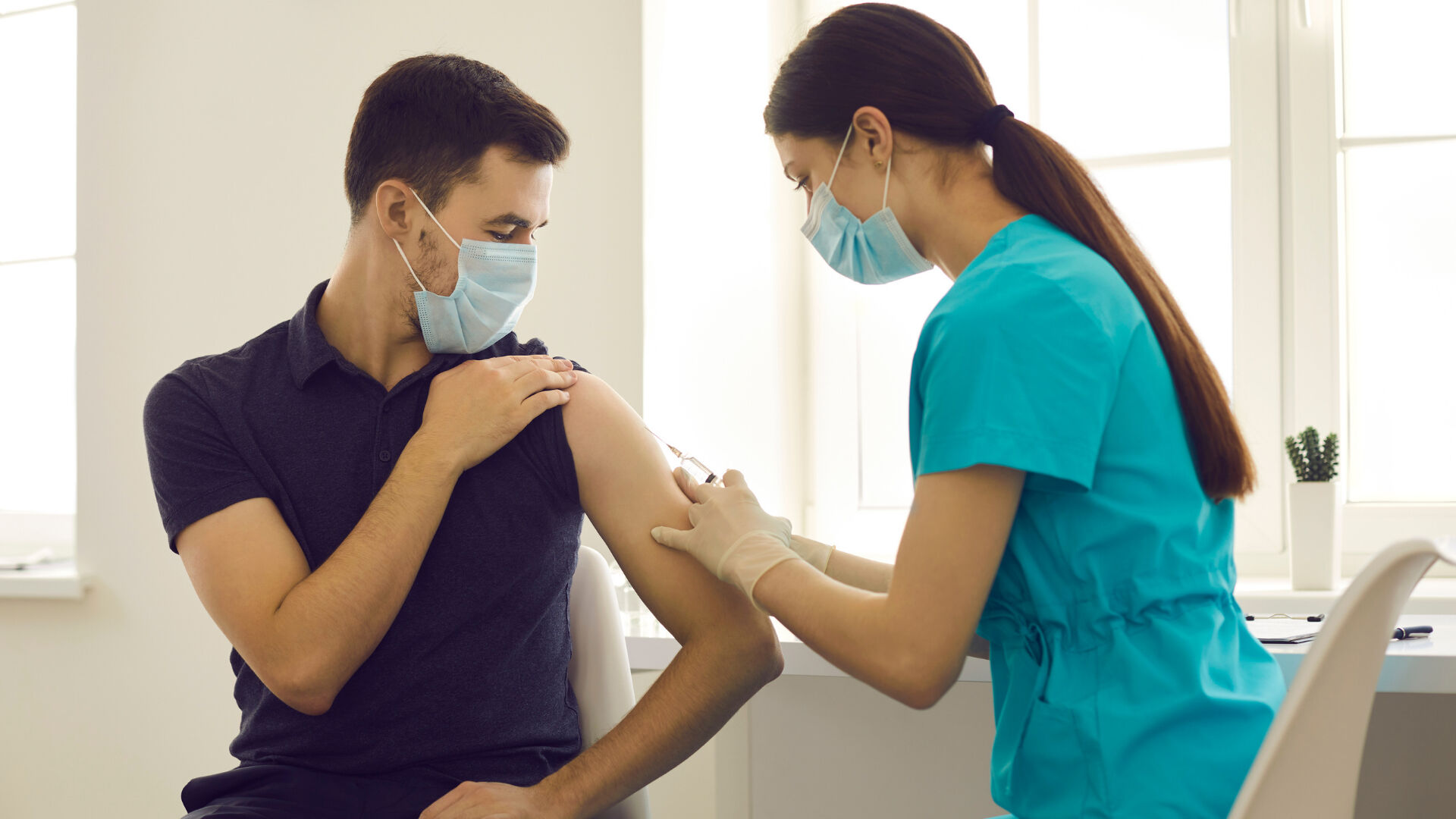 Covid-19 aşısında tehlike devam ediyor! Pıhtı riski 3 kat fazla - 2. Resim