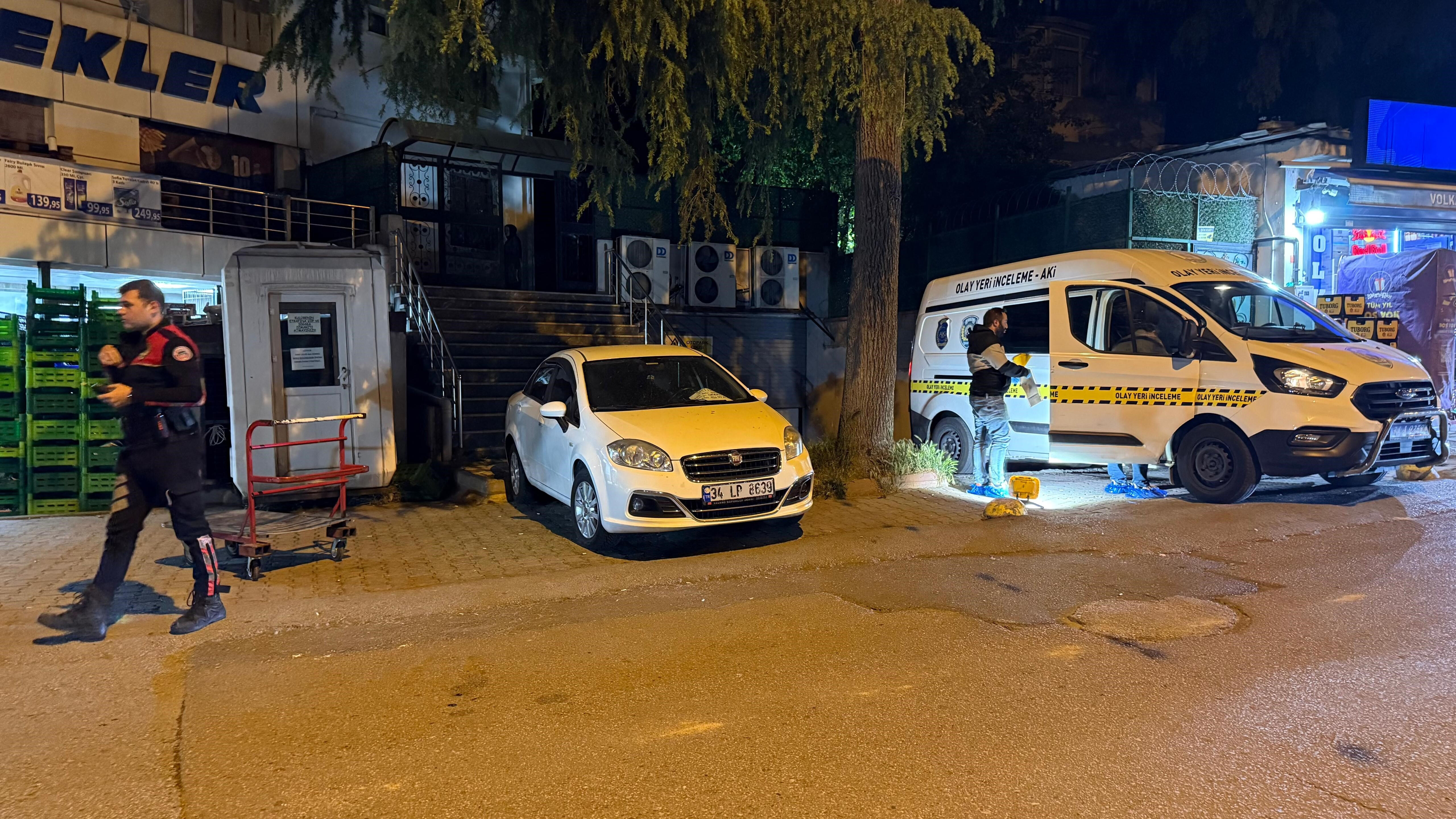 İstanbul'da sıra dışı olay! Montaj sırasında panikleyen tamirci 5. kattan aşağı atladı - 1. Resim