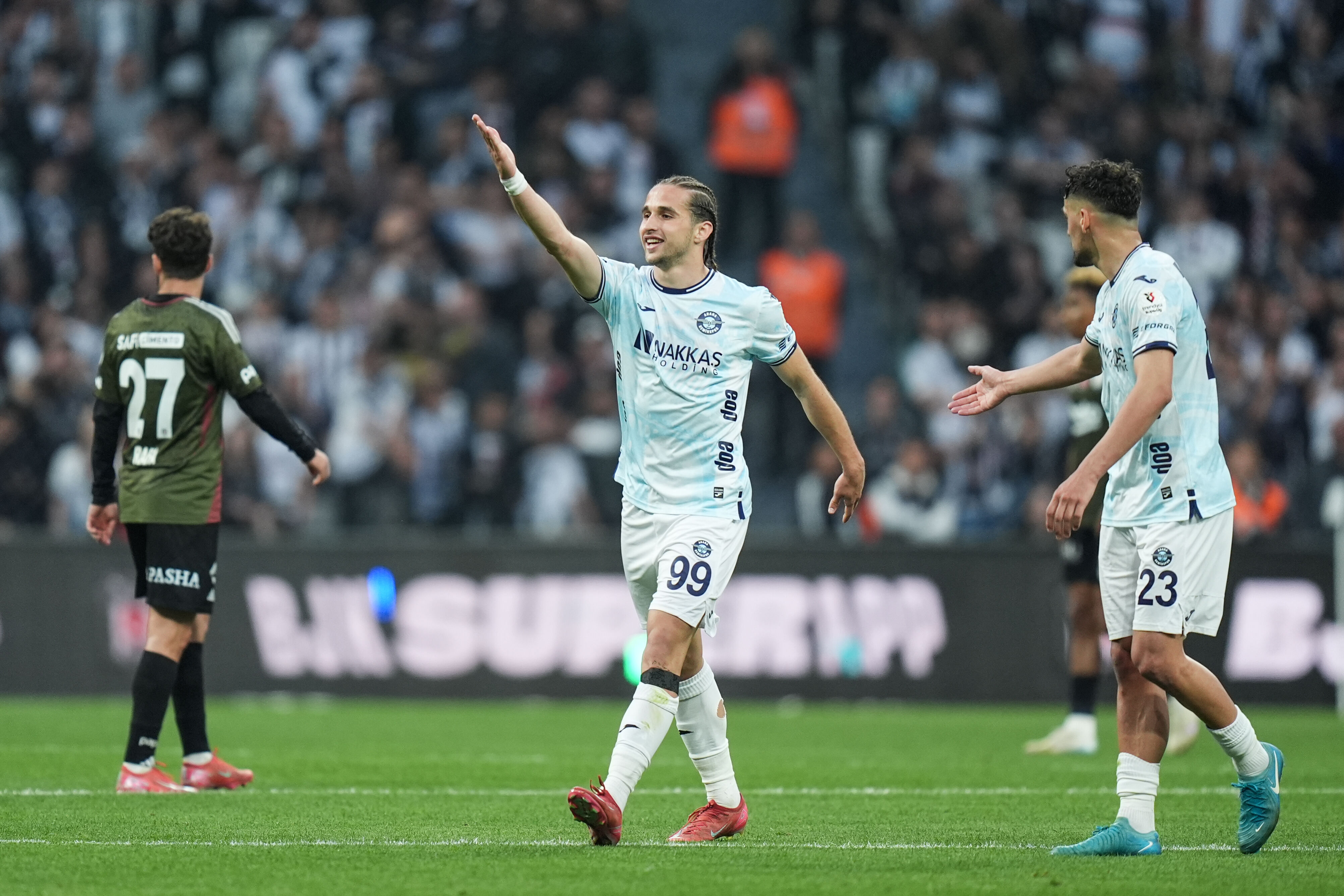 Kartal uçuşa geçti! Beşiktaş, Adana Demirspor'u 4 golle geçti CANLI ANLATIM | Beşiktaş - Adana Demirspor - 1. Resim