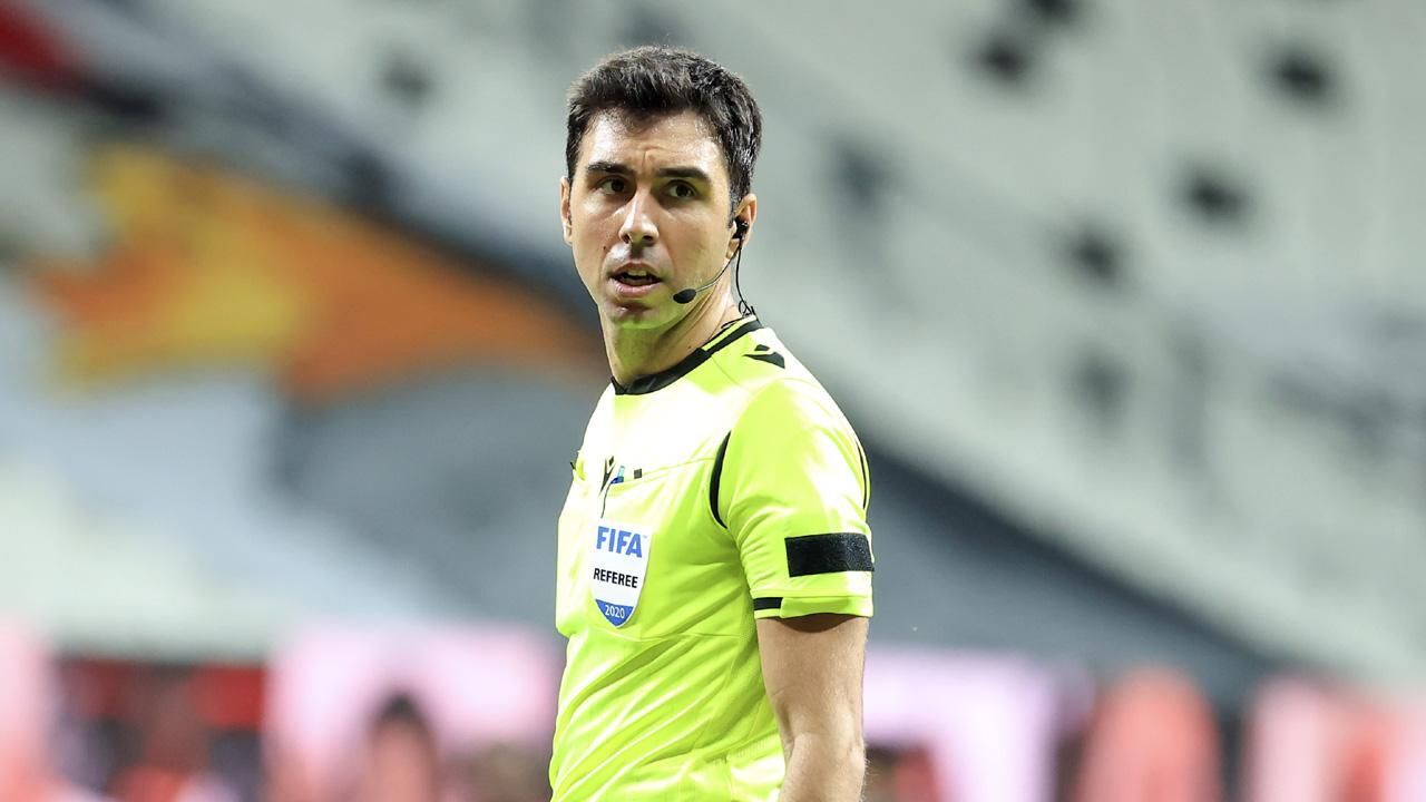 Arda Kardeşler kimdir, hangi maçları yönetti? Kayserispor - Antalyaspor maçının hakemi oldu! Arda Kardeşler kimdir, hangi maçları yönetti? Kayserispor - Antalyaspor maçının hakemi oldu!