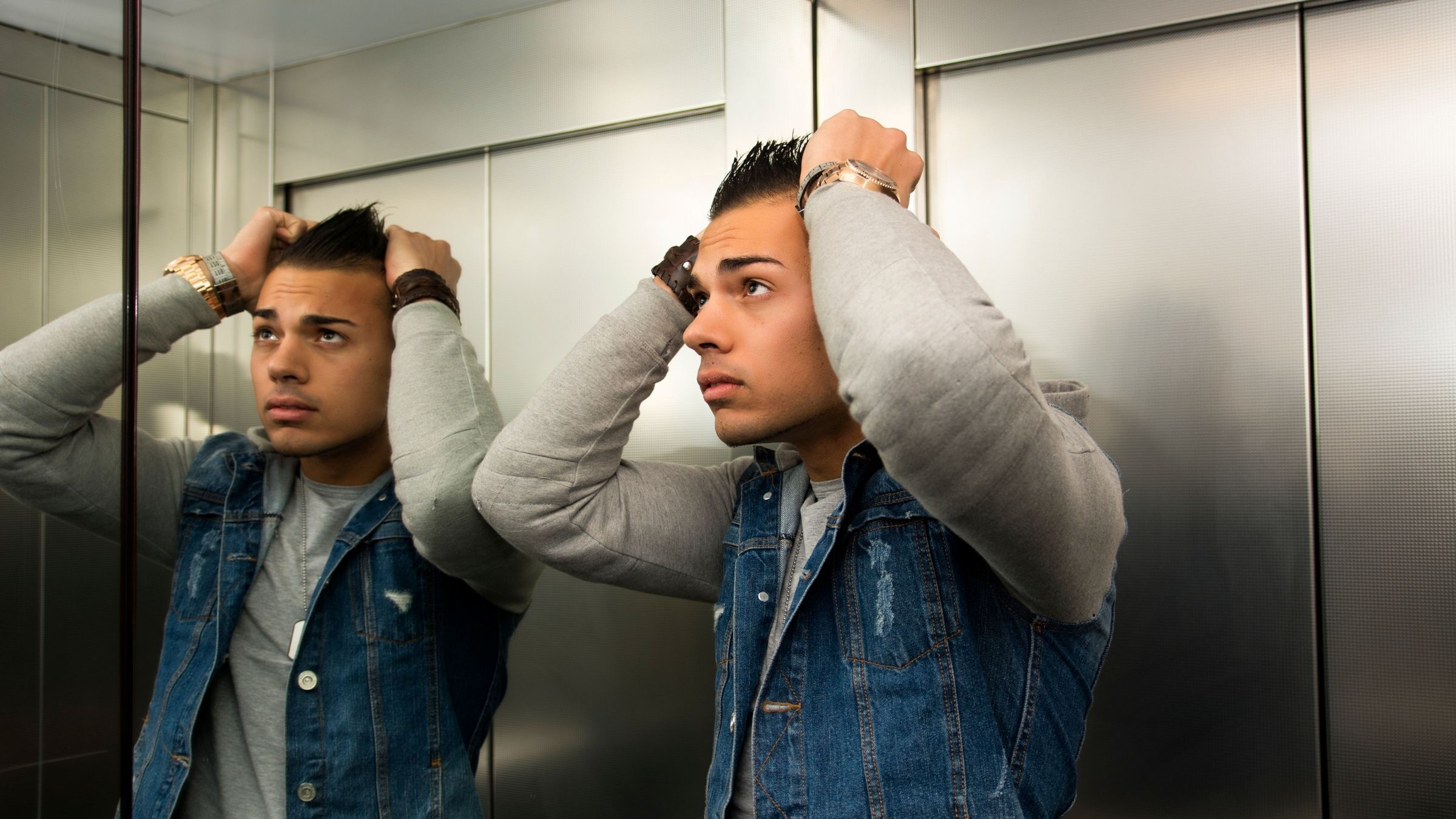 Asansörlerde ayna olmasının asıl nedeni bambaşka! Psikolojik etkisi var - 2. Resim