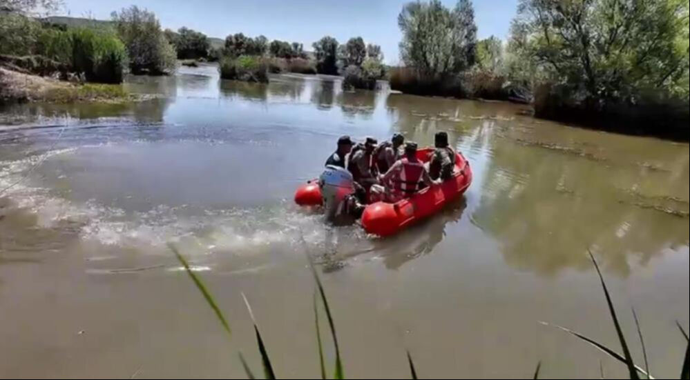 Diyarbakır Valiliği'nden açıklama geldi, hepsine el konuldu! Çok sayıda gözaltı var - 2. Resim