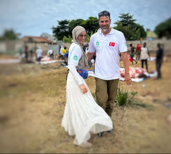 Gamze Özçelik eşi Reshad Strik ile Balkan turuna çıktı! Paylaşımı gündem oldu - 1. Resim