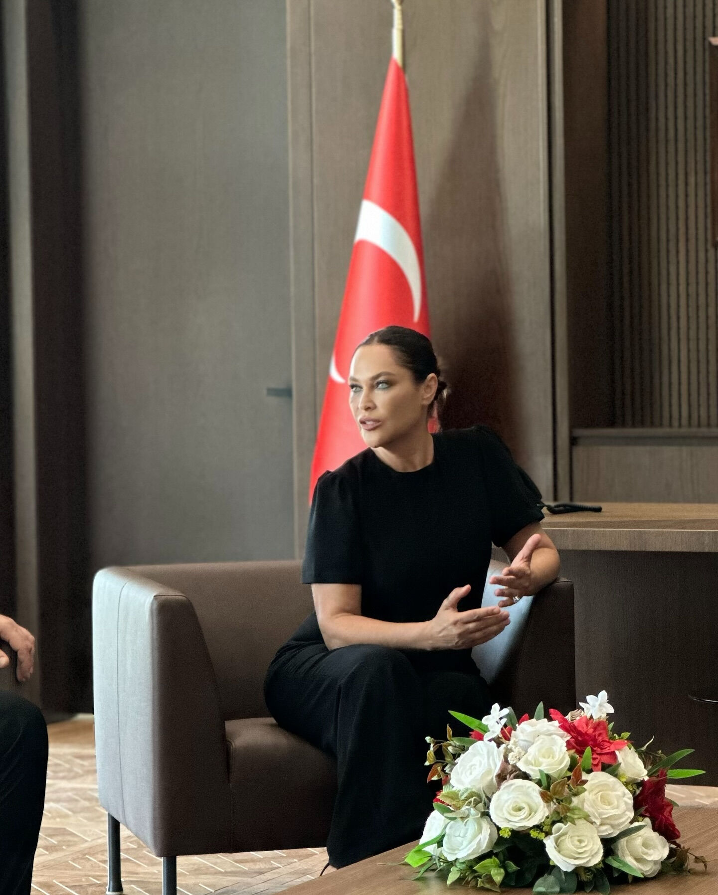 Hülya Avşar ve KKTC Cumhurbaşkanı Ersin Tatar yıllar sonra bir araya geldi! Dikkat çeken itiraf: 