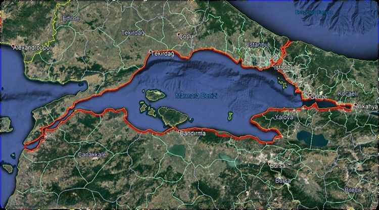 Marmara Denizi'nde gizemli tabaka! Suyun üzerinde görüldü, öbekler halinde - 1. Resim