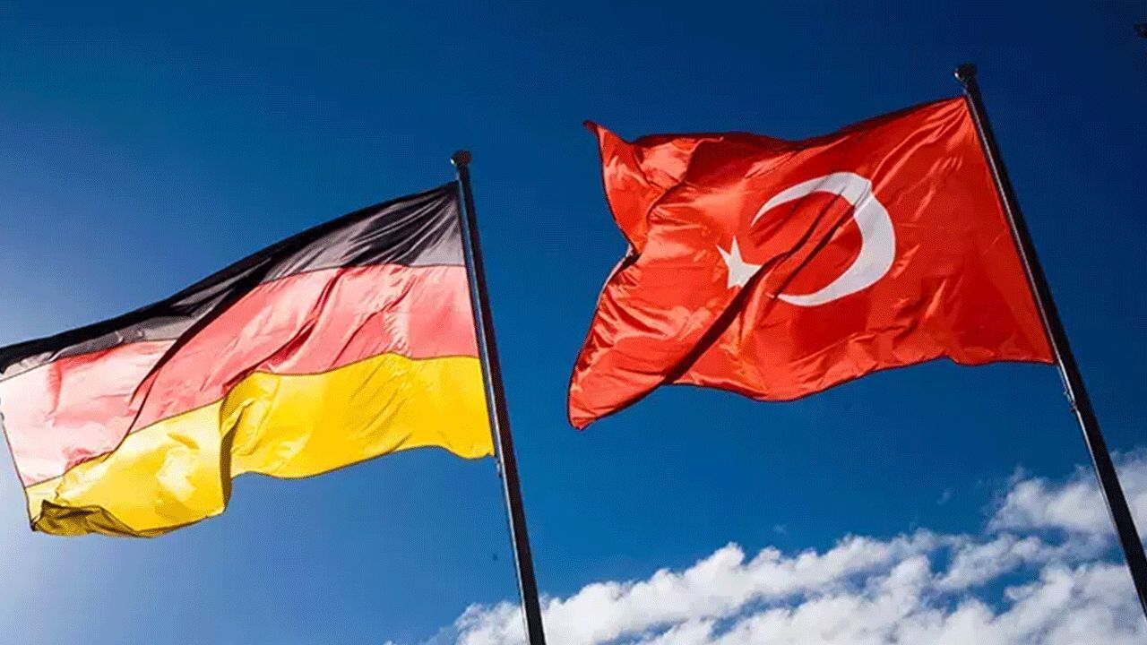 Almanya da Türkiye'ye geliyor: Perşembe günü İstanbul'da olmaya hazırız Almanya da Türkiye'ye geliyor: Perşembe günü İstanbul'da olmaya hazırız