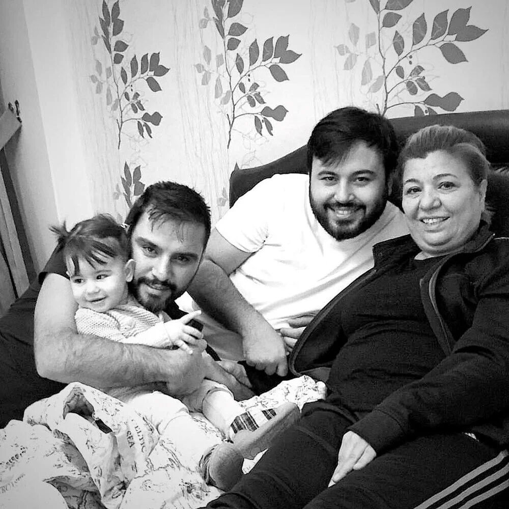 Şarkıcı Alişan'ın dinmeyen acısı... Sözleri yürek yaktı: