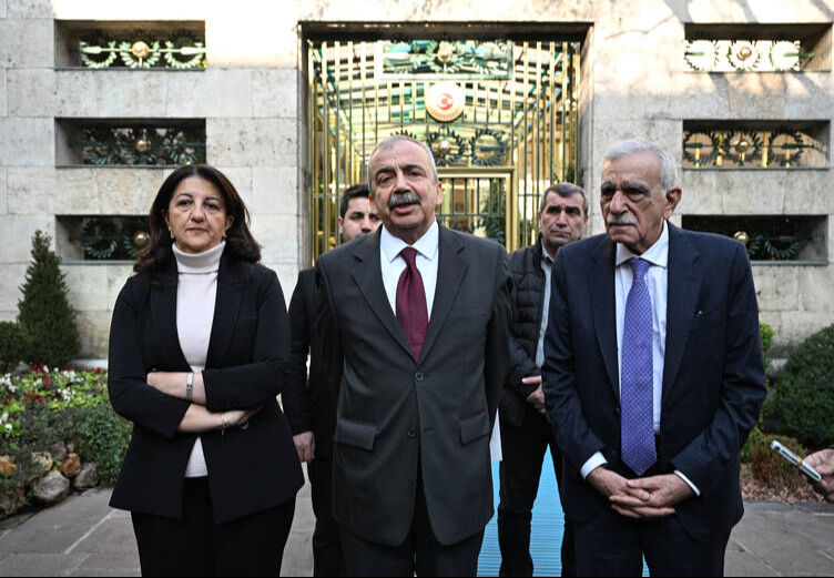 Terörsüz Türkiye süreci adım adım geldi: Her şey tokalaşmayla başladı - 3. Resim