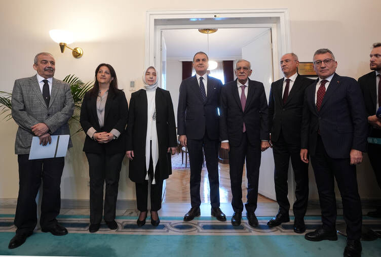 Terörsüz Türkiye süreci adım adım geldi: Her şey tokalaşmayla başladı - 4. Resim