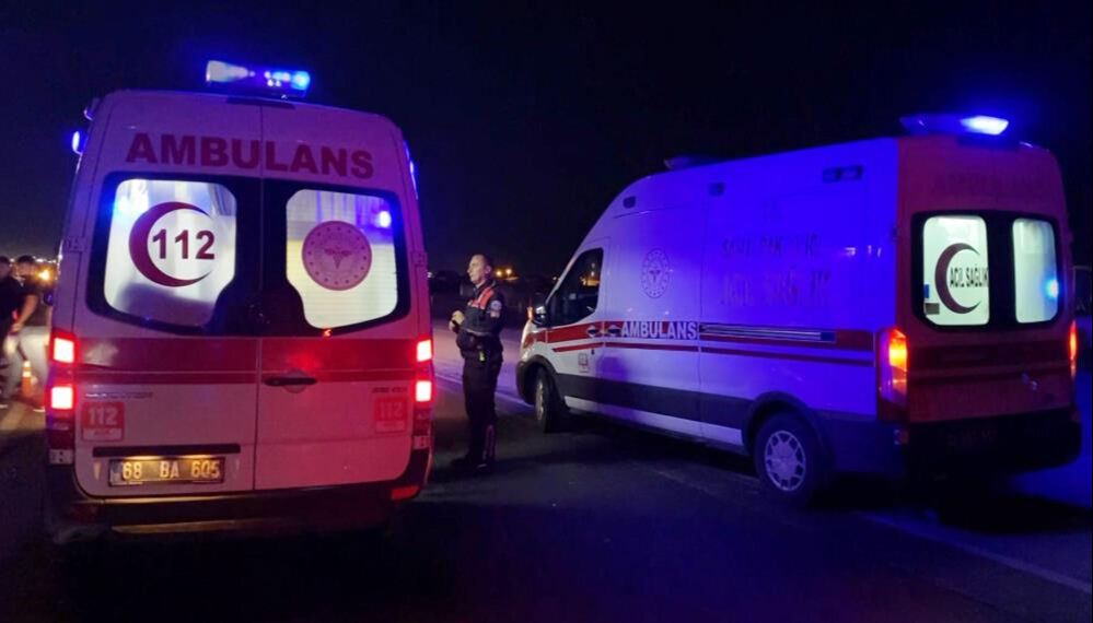 Aksaray'da ortalık karıştı! Taraftarlar birbirine girdi, çok sayıda yaralı var - 5. Resim