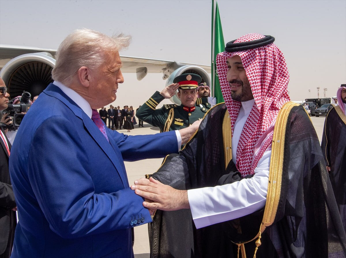 Trump ve Prens Selman görüşmesinde "Musk" sürprizi: Stratejik anlaşmalar imzalandı! Görüşme sırasında Trump, Prens Selman için "Birbirimizi çok seviyoruz."dedi.