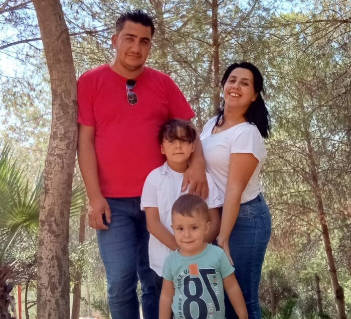 Yangında eşi ve 2 çocuğu hayatını kaybetmişti! O itfaiye eri gözaltında - 1. Resim