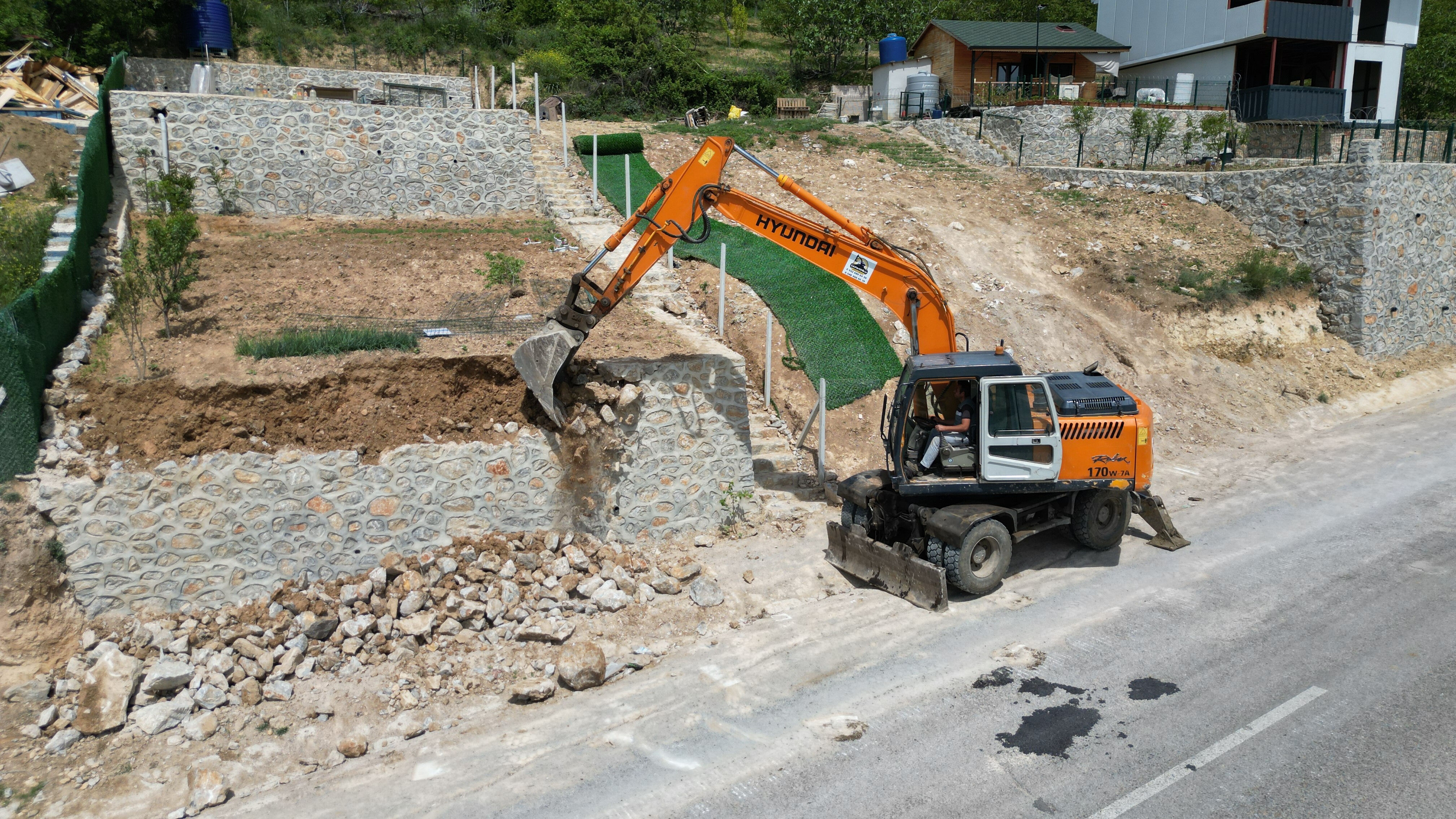 Belediye harekete geçti! Görenler gözlerine inanamadı: Kaçak villasını böyle taşıdı - 2. Resim
