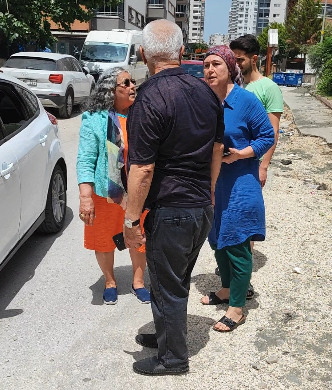 Belediye işini yapmayınca olay çıktı! Vatandaşla muhtarı karşı karşıya getiren kriz - 3. Resim