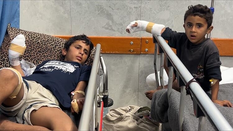 Bir lokma bulmak için çıktı, İsrail'in patlamamış oyuncağıyla faciayı yaşadı! ''Ölüp kurtulmak istiyorum'' - 2. Resim