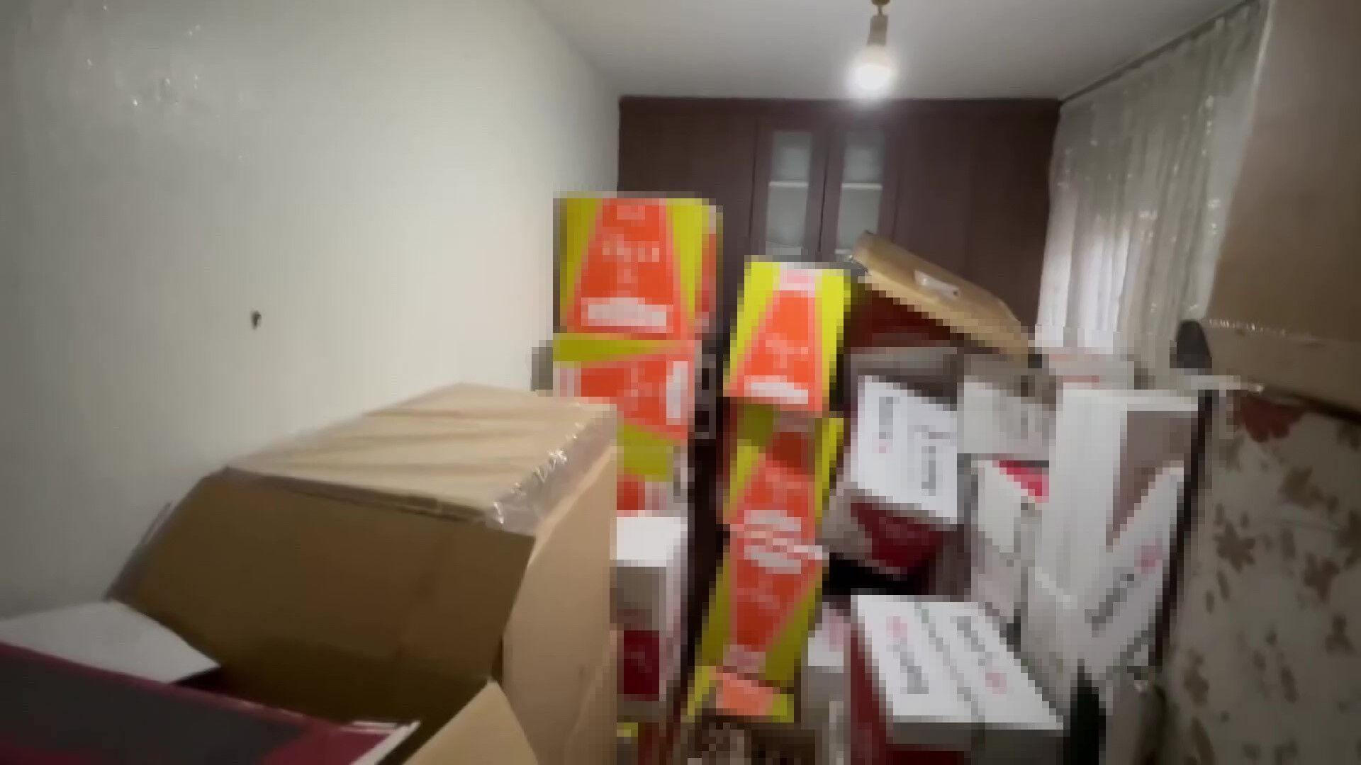 Ev değil adeta imalathane! Şüpheli kıskıvrak yakalandı - 1. Resim