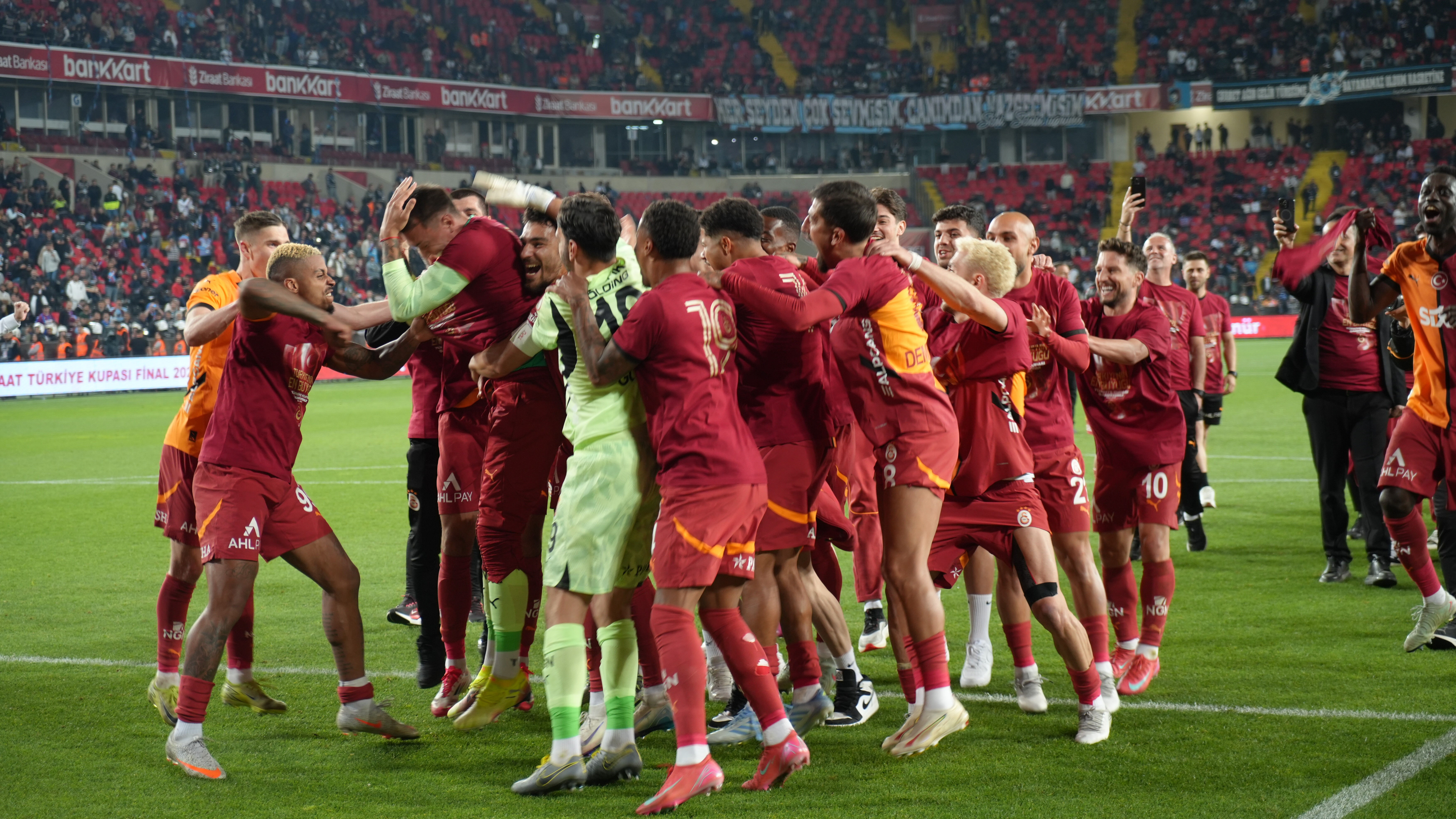 Galatasaray Türkiye Kupası'nın sahibi oldu! Trabzonspor'u farklı geçti - 1. Resim