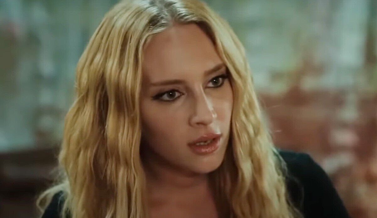 Hayal Köseoğlu kimdir, kaç yaşında? Oynadığı dizi ve filmler Hayal Köseoğlu kimdir, kaç yaşında? Oynadığı dizi ve filmler - 1. Resim